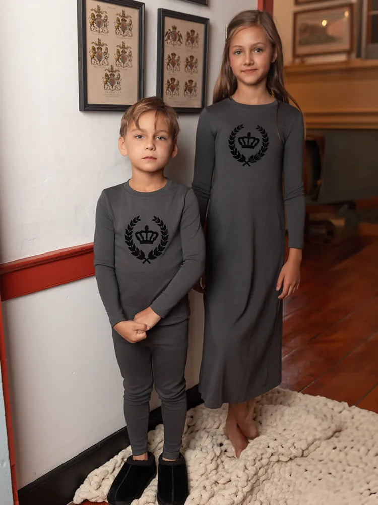 AP 2025 AW Royal velvet crown cotton pj children fashion family matching clothes kids boys girls autumn winter casual clothing